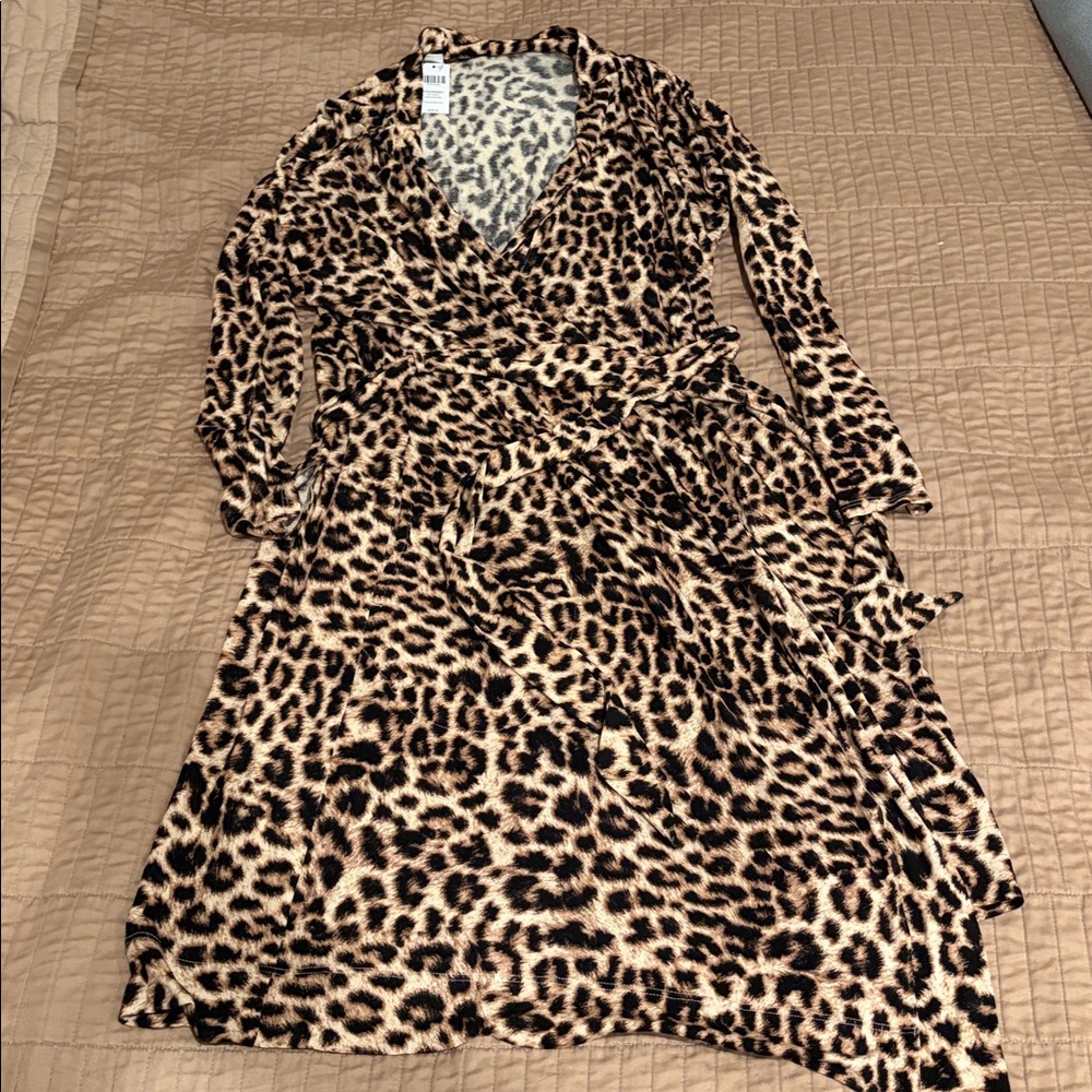 ❤️NWT Soma Leopard Print Cool Nights Wrap Robe Size M